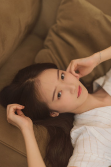 两个鸣巴曰一个